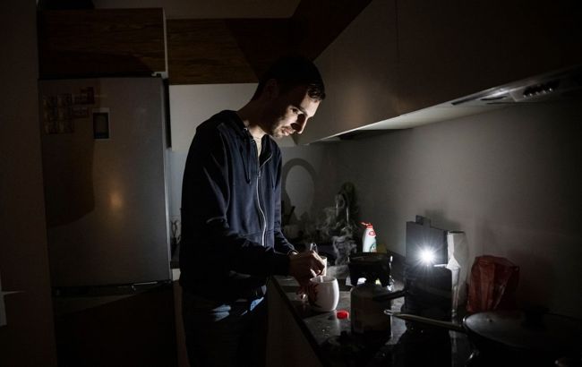 У Харкові та області вводять погодинні відключення світла: графіки