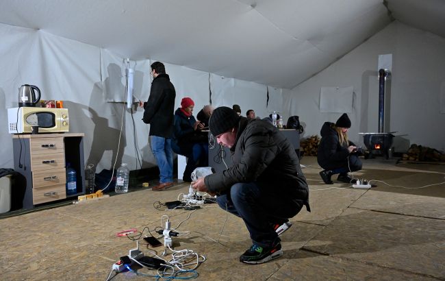 Без світла досі понад 800 тисяч киян: що відбувається з електропостачанням у столиці