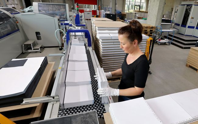 Штраф до 5000 євро. Українців попередили про правила роботи в Німеччині