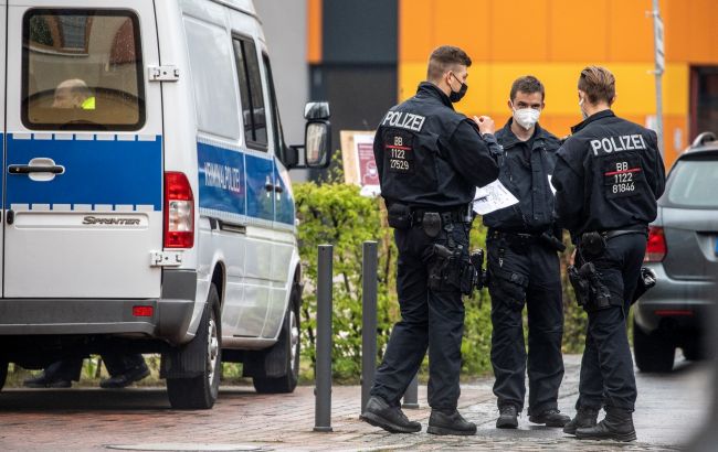 Суд разрешил российские флаги в Берлине на 9 мая, полиция обжаловала решение