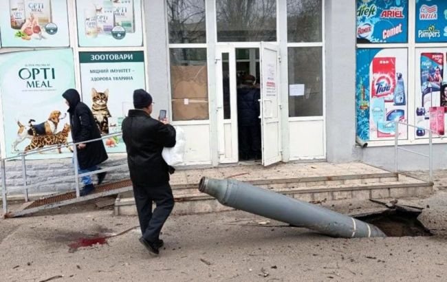 Під Харковом при розмінуванні російського боєприпасу загинули 3 рятувальники, ще 4 поранені