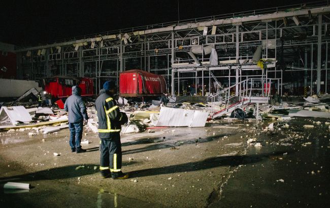 Повреждены почти все органы. Что известно об умершем в больнице работнике "Новой почты"