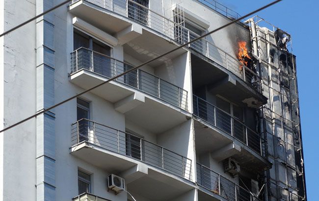 В Одесі горить 12-поверхівка, людей евакуйовано