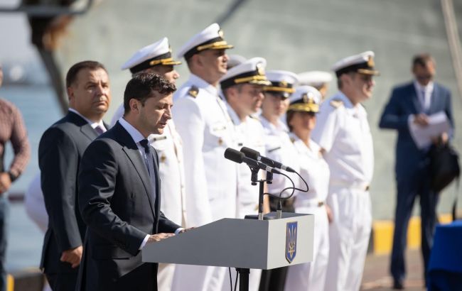 Полторак сегодня обсудит с представителями Канады оборонное сотрудничество, - Зеленский