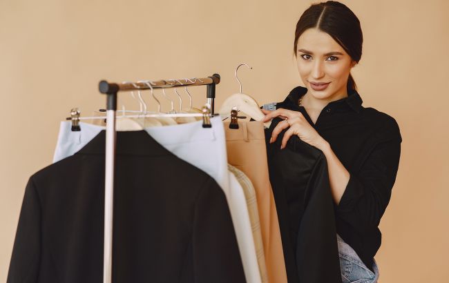 Чорний колір в одязі додає вам віку: стиліст розвіяла популярний міф