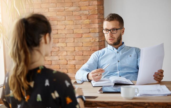 Зарплата вище середньої: де і за яку роботу зараз платять найбільше в Україні