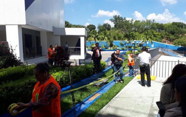 Из-за землетрясения в Мексике пострадало здание парламента Сальвадора