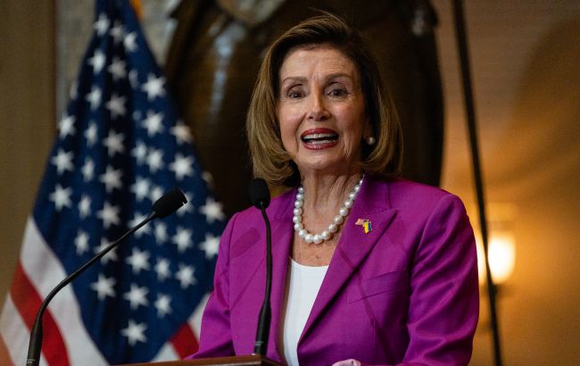 Пелоси призвала Китай "немедленно" прекратить пуски ракет вблизи Тайваня