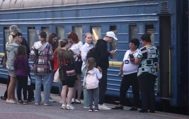 Квитки на поїзд - лише через "Дію"? Що змінилось для пасажирів УЗ і на яких рейсах