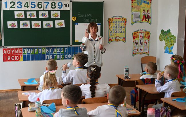 В Киеве стартовала запись в первые классы: как подать заявление онлайн