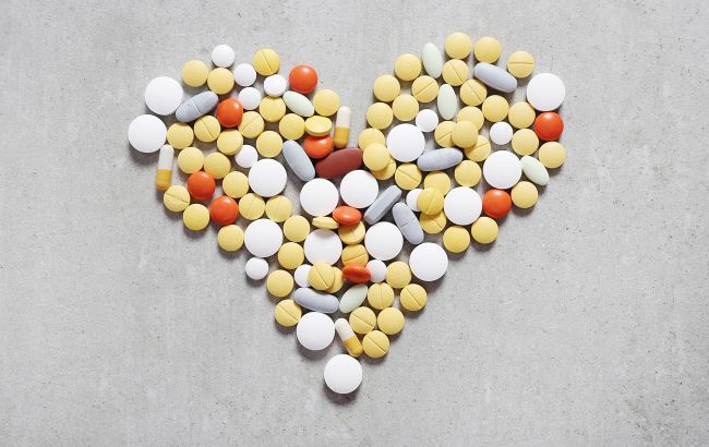 Лікарка назвала людей, яким дійсно треба пити мультивітаміни в таблетках