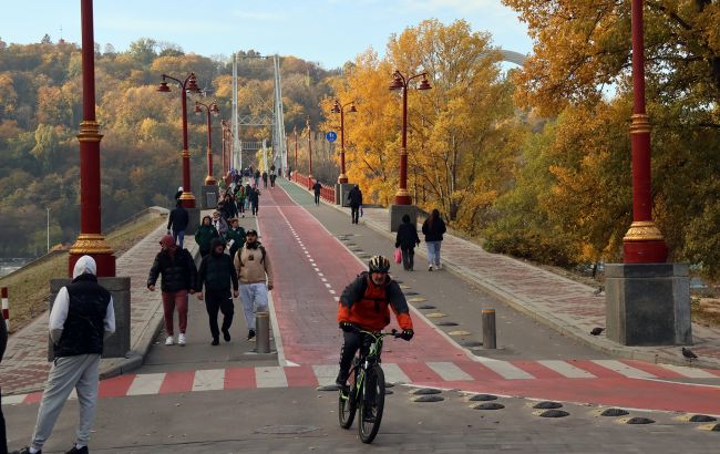 Дощі, заморозки й холодний фронт: яка погода чекає українців сьогодні