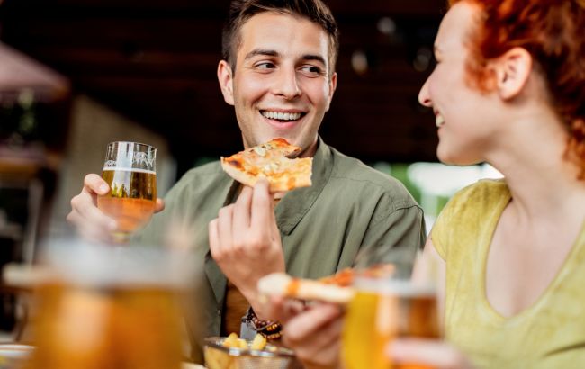 Эти продукты нельзя есть перед употреблением алкоголя: может возникнуть изжога