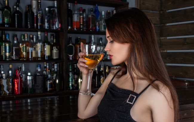 Цих знаків Зодіаку тягне до алкоголю наче магнітом: хто серед них