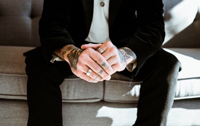 Психологи выяснили, почему женатые мужчины не носят кольцо, и стоит ли волноваться