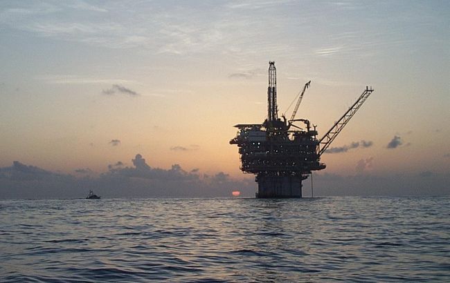 Саудівська Аравія та РФ скоротять постачання нафти на тлі напруженості на Близькому Сході