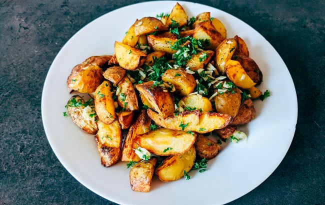 Готовим картошку по-деревенски с хрустящей корочкой: поможет секретный ингредиент