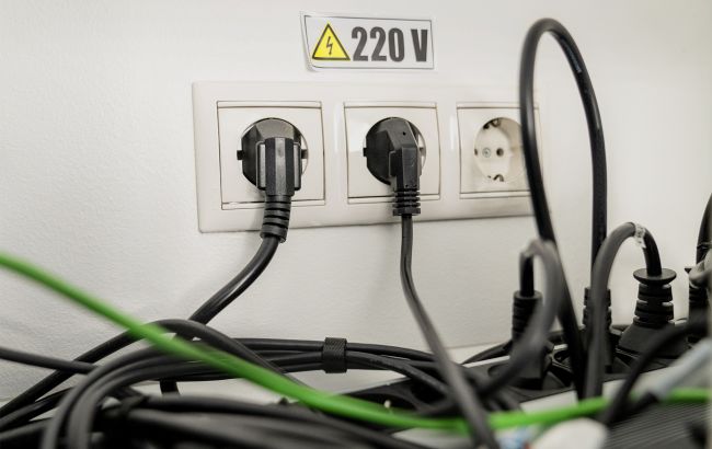 Больше не 220 В? Как в Украине изменили стандарт напряжения и что это даст потребителям