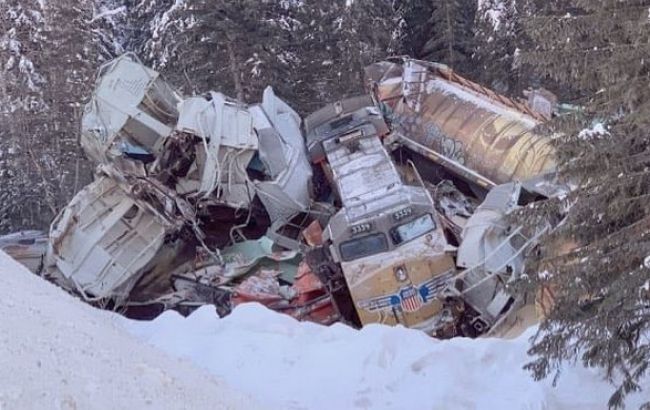 В Канаде поезд сошел с рельсов, есть погибшие