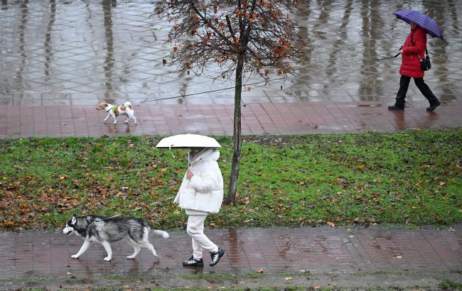 Україну накриють дощі: якою буде погода 3 грудня