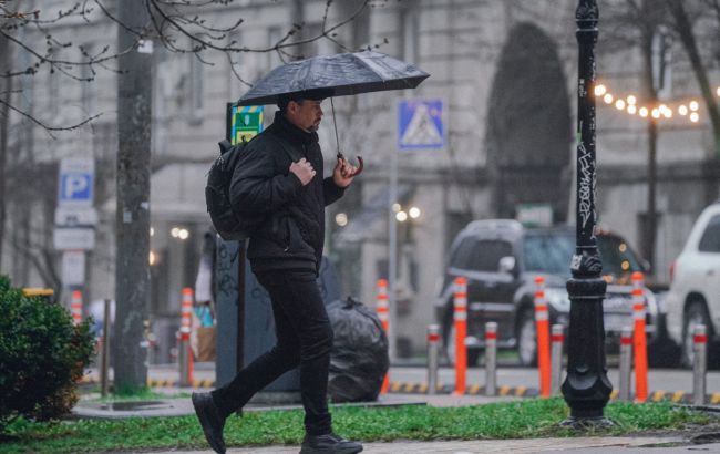 Антициклон Quirin изменит погоду в Украине: где сегодня будет дождливо, а где разогреет до +17