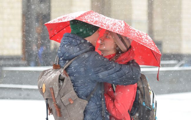 Не без "изюминки". Синоптик дала прогноз погоды в Украине на сегодня