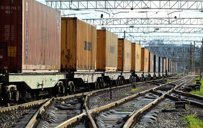 В ICC Ukraine закликали міністра Кулебу не підвищувати тарифи УЗ на контейнерні перевезення