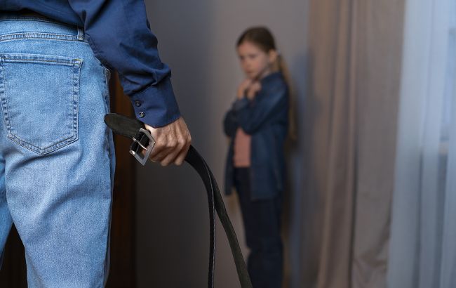 Ремнем для профилактики. Почему в СССР так часто били детей и как это повлияло на целые поколения