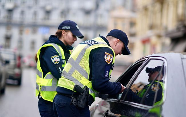 У Києві біля "Олімпійської" через пожежу перекрито рух: як курсує громадський транспорт
