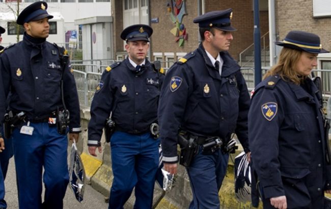 Полиция эвакуировала людей на одной из ж/д станций под Амстердамом