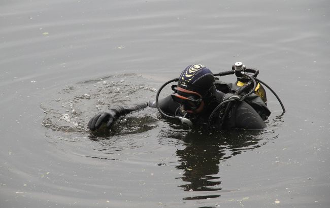 Це варто побачити. Українцям показали, як тренуються водолази-рятувальники (фото)