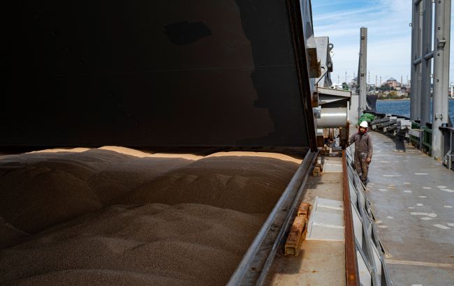 Знову за старе. Росія відкрила "зерновий фронт" та загрожує експорту з України