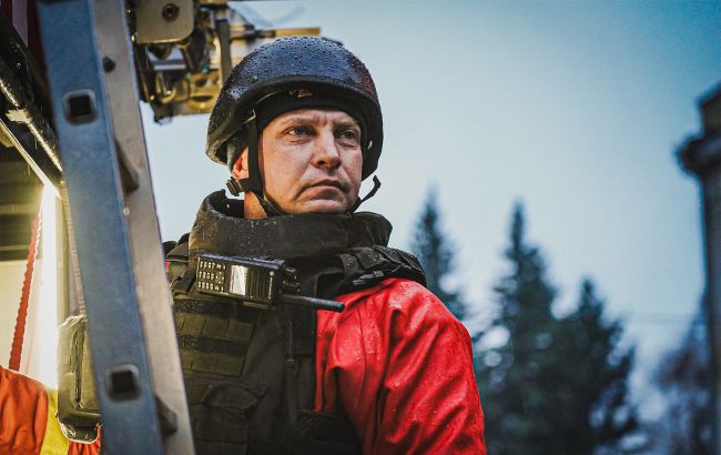 Росіяни атакували Харків: рятувальники показали наслідки ворожого удару