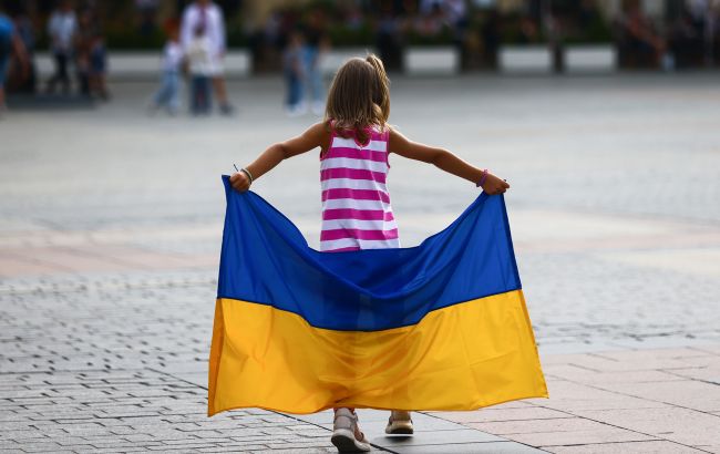 Чи буде Україна процвітаючою країною в складі ЄС: опитування КМІС