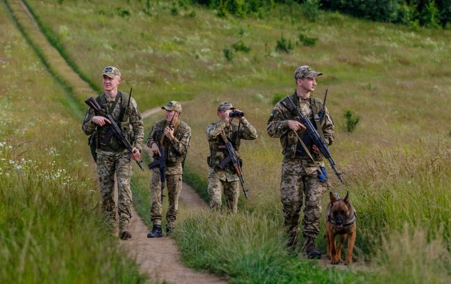 Прикордонники зі "Стугни" знищили російський БМП-2 (відео)