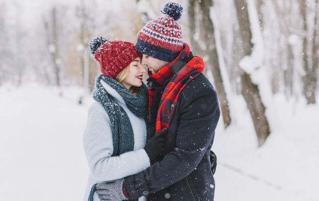 Таро-гороскоп на 9 січня: 4 знаки Зодіаку поринуть у кохання та доленосні зміни