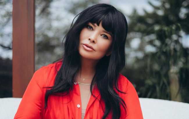 58-річна Ассія Ахат в обтислому боді приголомшила зовнішнім виглядом (фото)