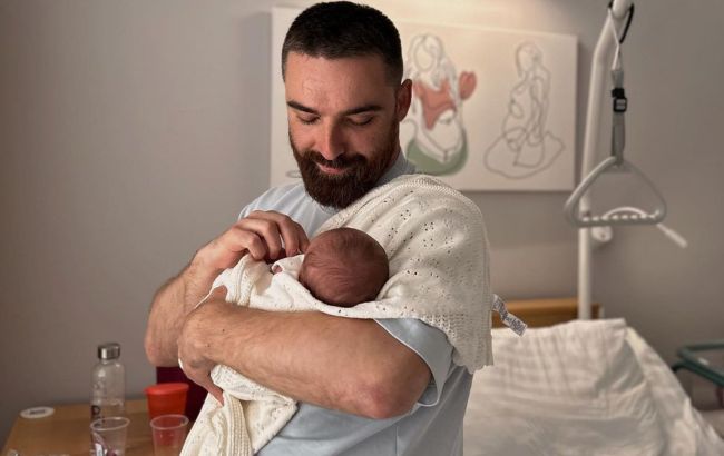 Зірка "Холостячки" вперше показав маму свого маленького сина (фото)