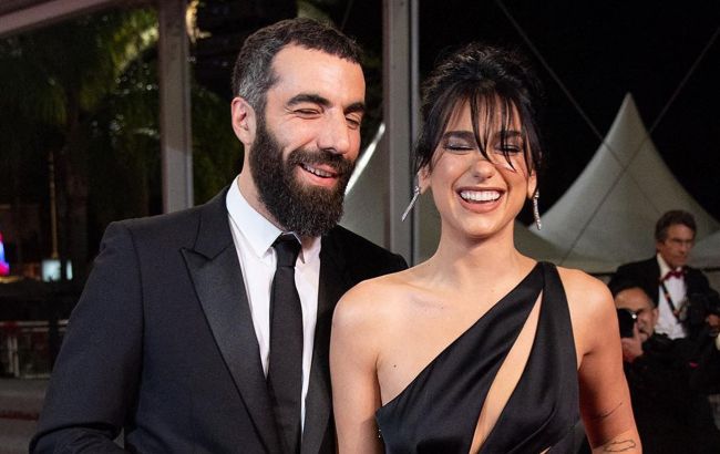 Знову вільна. Популярна британська співачка розійшлася з бойфрендом