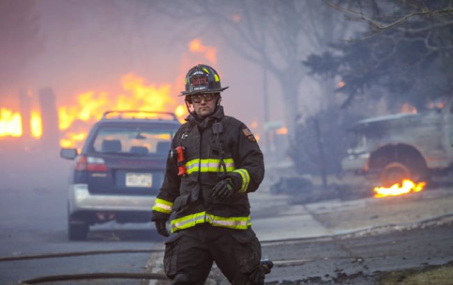 У США зійшов з рейок і спалахнув потяг з небезпечними речовинами (відео)