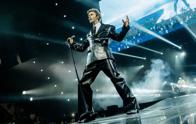 Макс Барських заспівав про стосунки, які "не складаються" (відео)