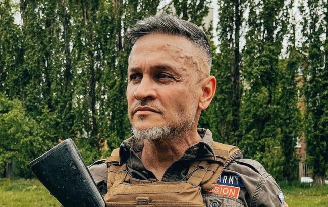 "Наважувався довго". Ектор Хіменес-Браво неочікувано показався у військовій формі і зробив заяву