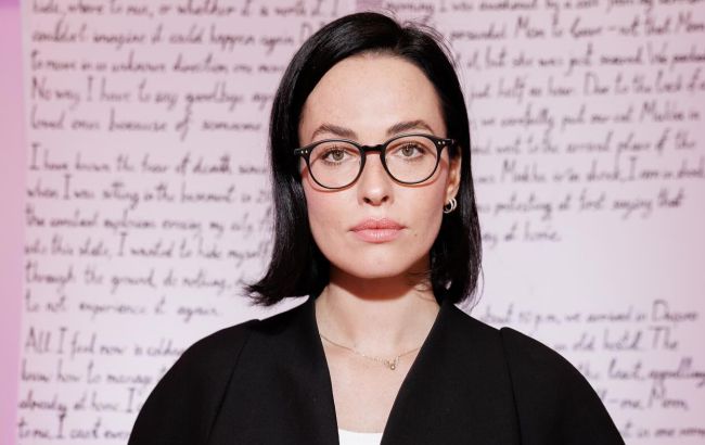 Блогер "злив" у мережу фото бойфренда Астаф&rsquo;євої, молодшого за неї на 10 років