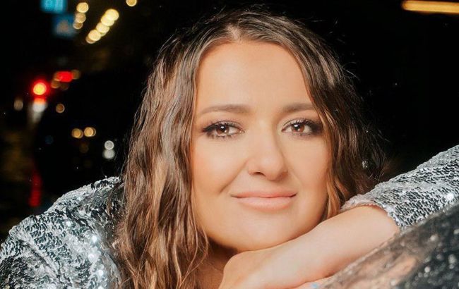 Могилевська засвітилась на прогулянці з дитиною. Малюк називав її мамою