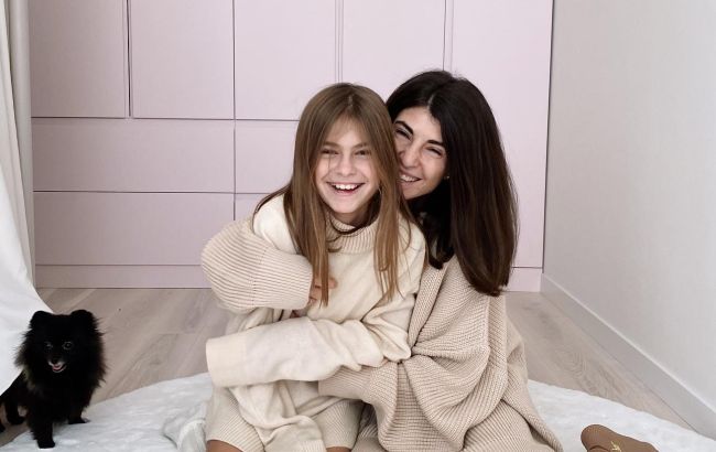 "Страшно бути не поруч". Донька відомої блогерки дивом врятувалася під час ракетної атаки на Київ