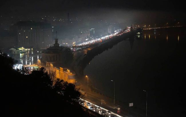 Екстрені відключення. В яких областях світло вимикають не за графіками