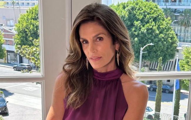 58-річна Сінді Кроуфорд повторила свій культовий образ з реклами 90-х