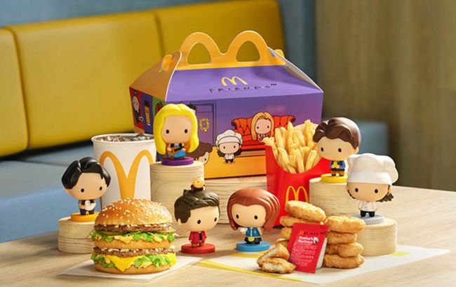 "Друзья" уже в McDonald's: как выглядят игрушки и в каком меню их искать