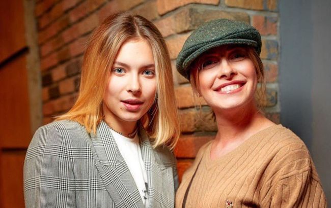 Донька Олени Кравець розповіла про сварку з мамою, через яку зверталася до психолога