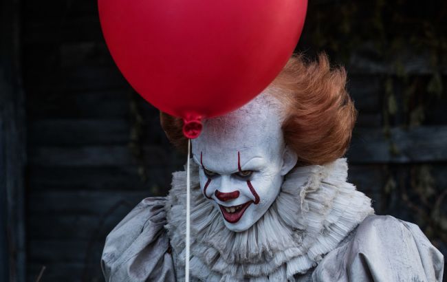 Пеннівайз повертається: дивіться трейлер хорор-серіалу "Воно: Ласкаво просимо в Деррі"